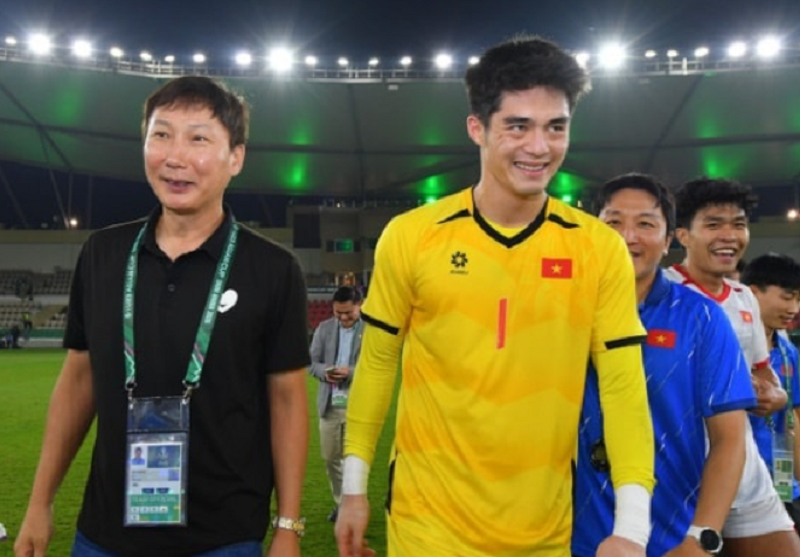 tran-trung-kien-va-cuoc-canh-tranh-am-tham-trong-khung-go-tuyen