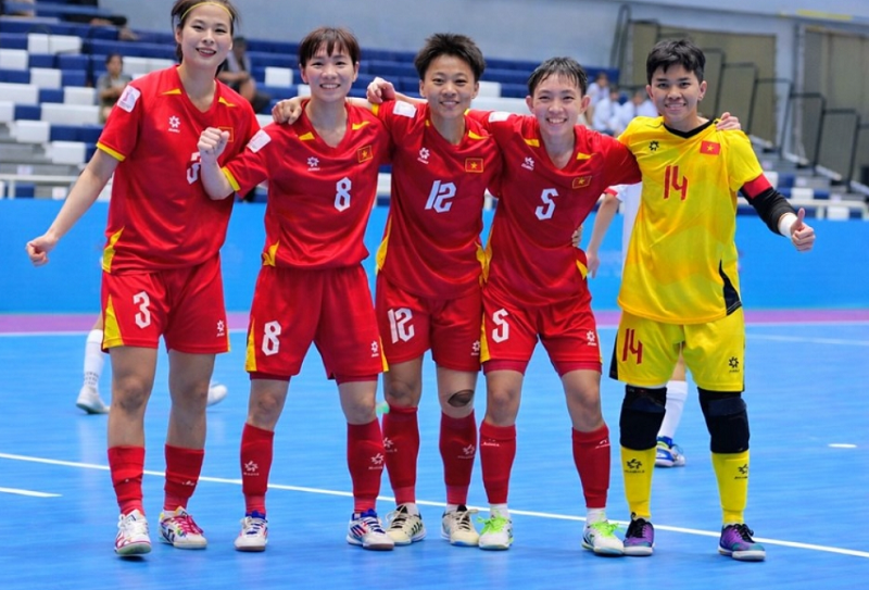 nguoc-dong-ngoan-muc-truoc-indonesia-futsal-nu-viet-nam-doat-hcd-dong-nam-a
