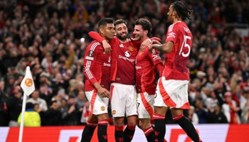 MU rộng cửa vào Top 4 sau cú sảy chân của Chelsea và Aston Villa