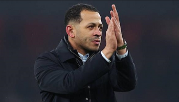 Rosenior cần đưa Sanchez trở lại khung gỗ để cứu vãn tình hình Chelsea